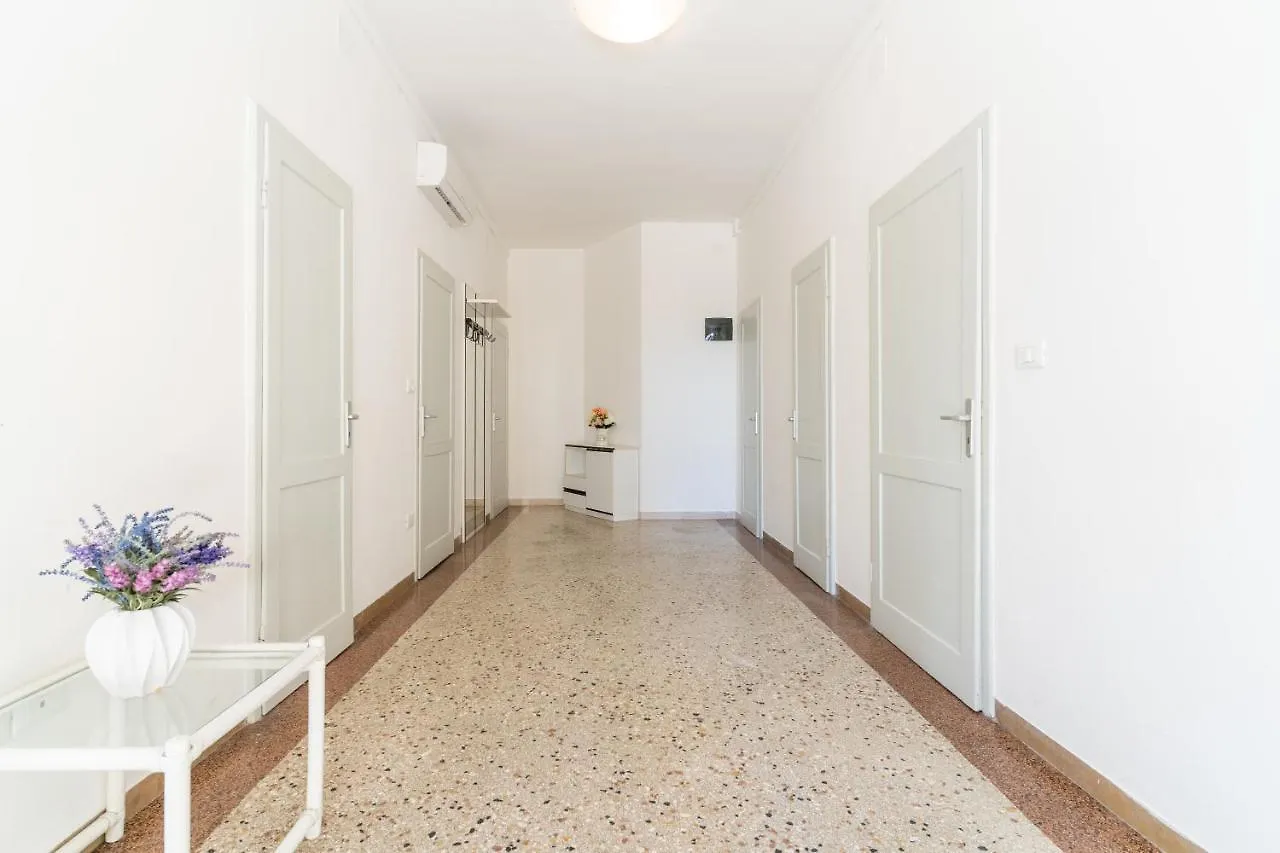 Zenith Apartment Lido di Jesolo 0*,